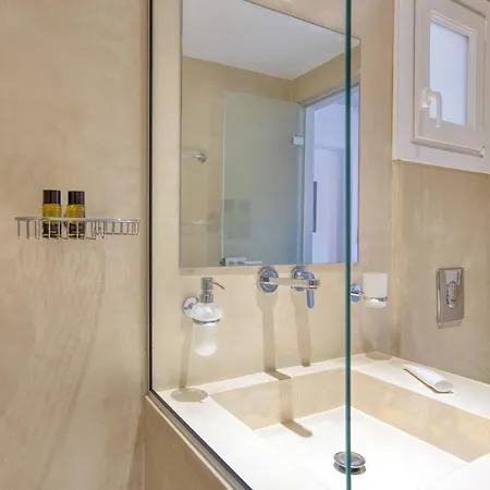 White Cliff Apartman Náusza