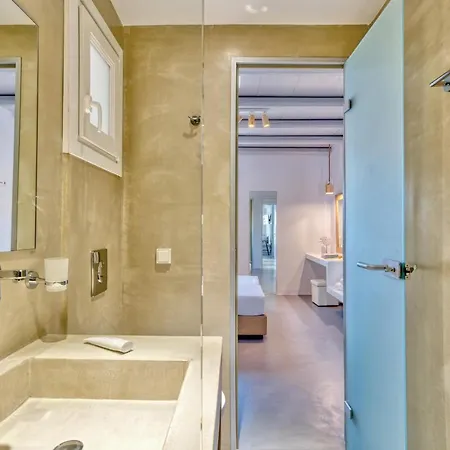 White Cliff * Náusza