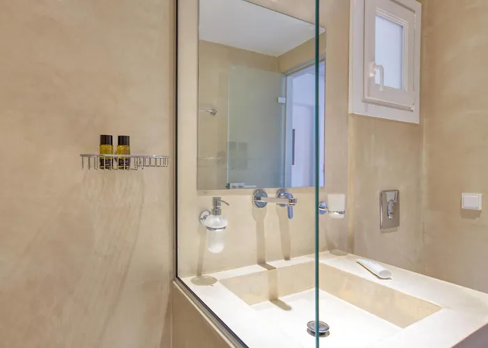 White Cliff Apartment Naoussa