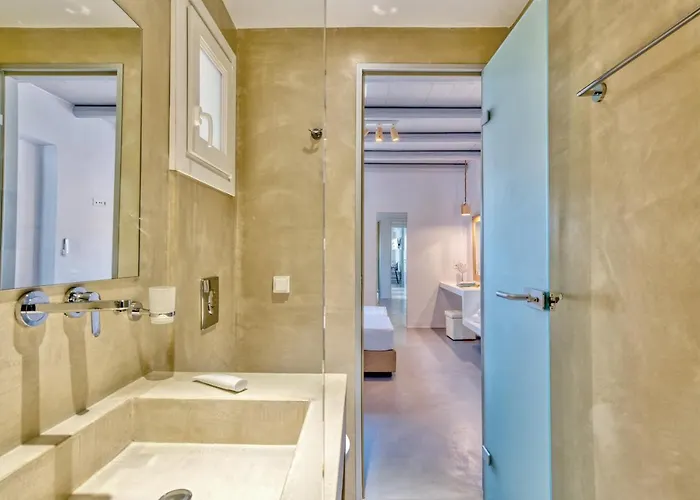 White Cliff * Naoussa