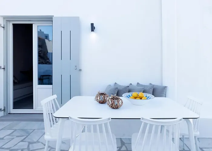 White Cliff Apartment