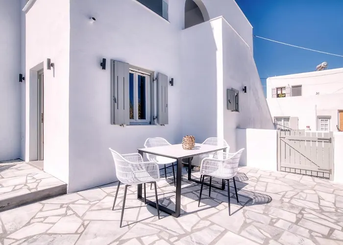 White Cliff Apartment Naoussa
