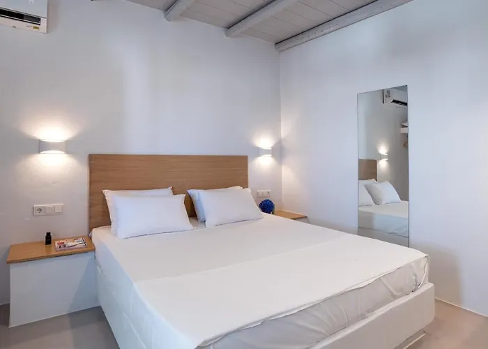 White Cliff Apartment