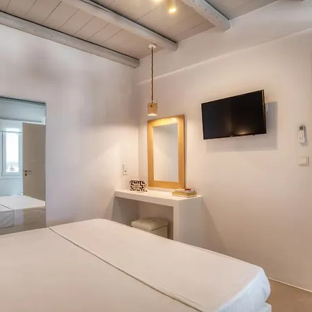 White Cliff Apartment Naousa (Paros)