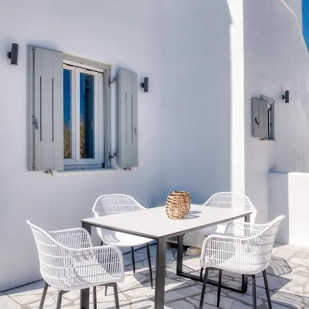 White Cliff * Naousa (Paros)