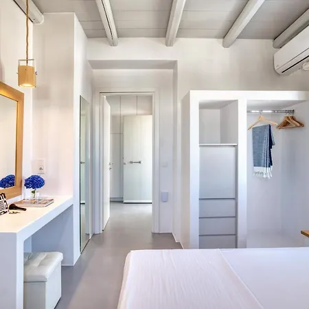 White Cliff Apartment Naousa (Paros)