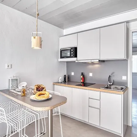 White Cliff Apartment Naousa (Paros)