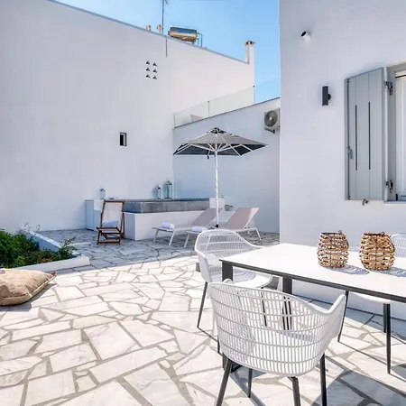 White Cliff Apartment