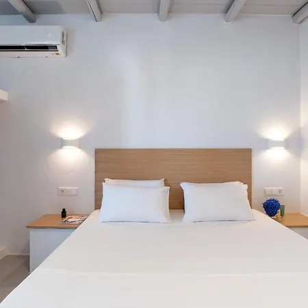 White Cliff Apartment