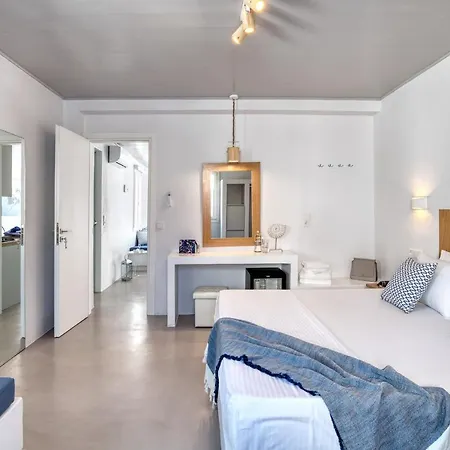 Apartment White Cliff Naousa (Paros)