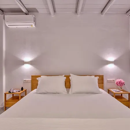 White Cliff Apartment *